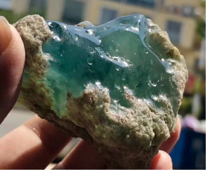 翡翠原石探索过程图解翡翠的酸洗纹是啥样子的-第2张图片-翡翠网 翡翠原石探索过程图解翡翠的酸洗纹是啥样子的-第2张图片-翡翠网