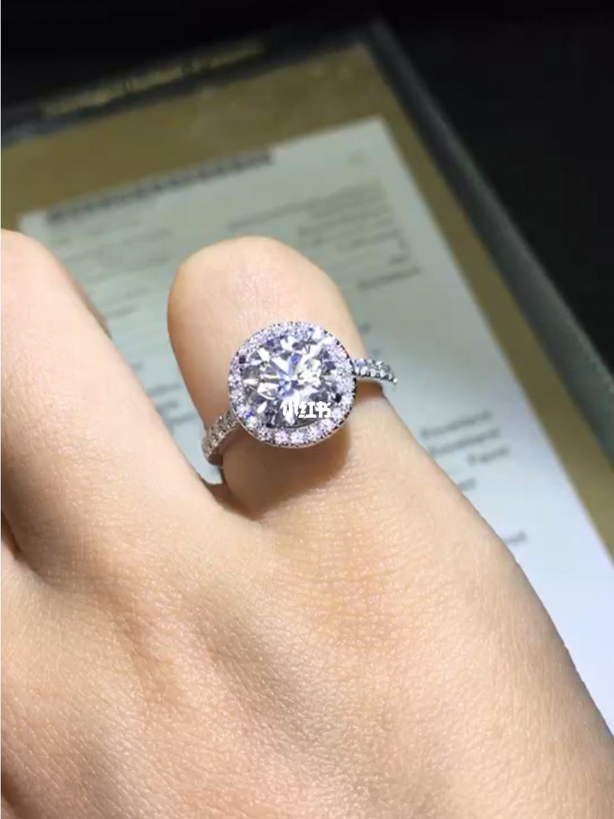 月入5千求婚戒指买多少30分钻戒大概多少钱-第1张图片-翡翠网 月入5千求婚戒指买多少30分钻戒大概多少钱-第1张图片-翡翠网