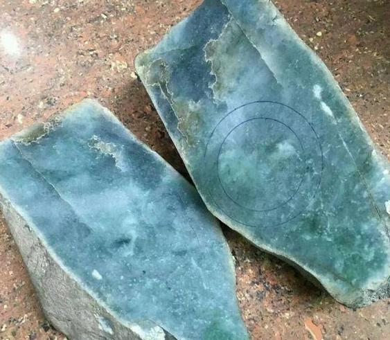 开局开出20亿翡翠原石能透视翡翠原石的小说-第1张图片-翡翠网 开局开出20亿翡翠原石能透视翡翠原石的小说-第1张图片-翡翠网