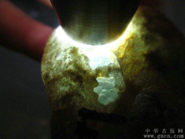 玻璃种翡翠原石图,翡翠的八个等级图片-第2张图片-翡翠网 玻璃种翡翠原石图,翡翠的八个等级图片-第2张图片-翡翠网