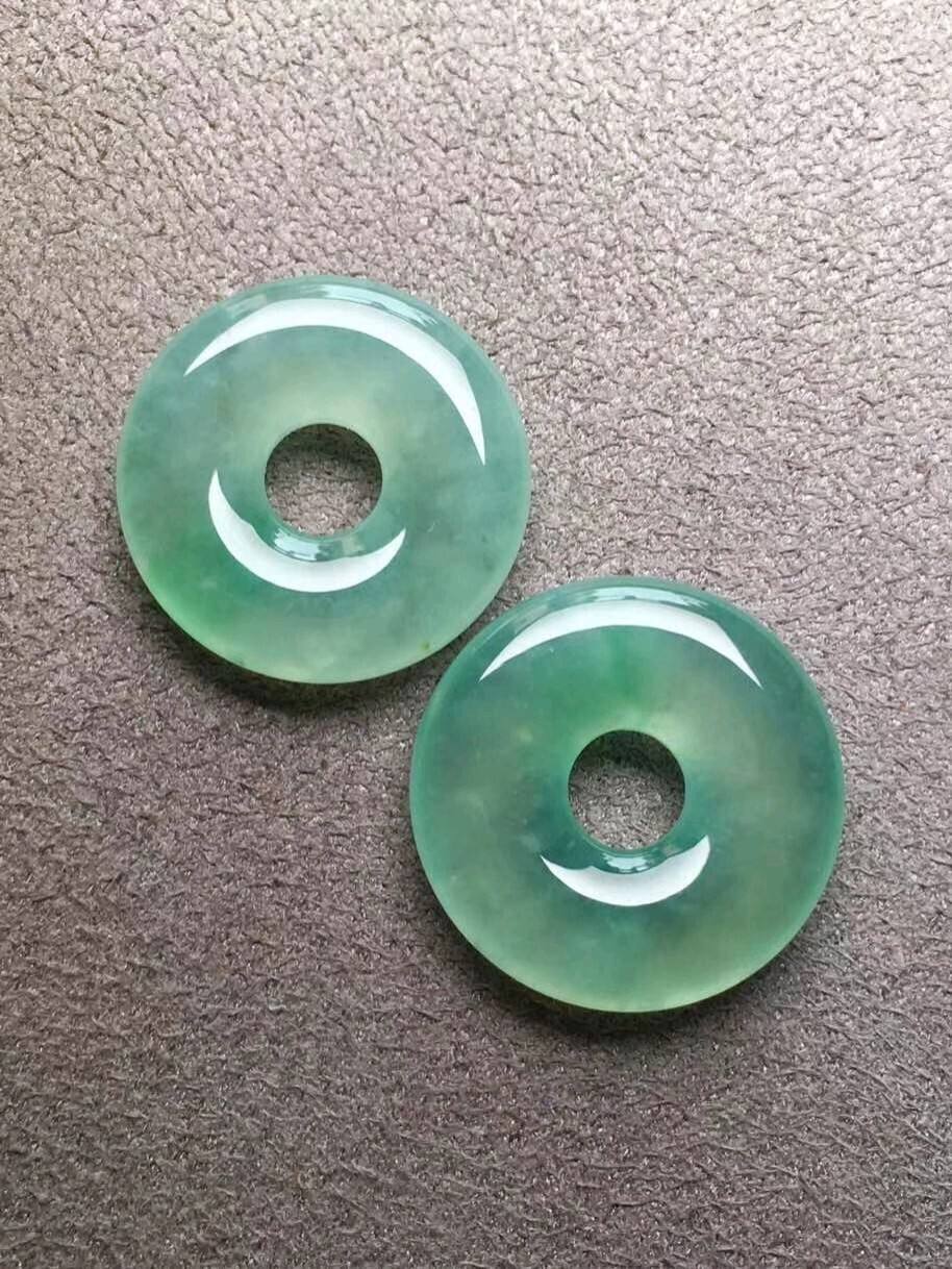 翡翠平安扣价格表翡翠a货平安扣3000元-第2张图片-翡翠网 翡翠平安扣价格表翡翠a货平安扣3000元-第2张图片-翡翠网