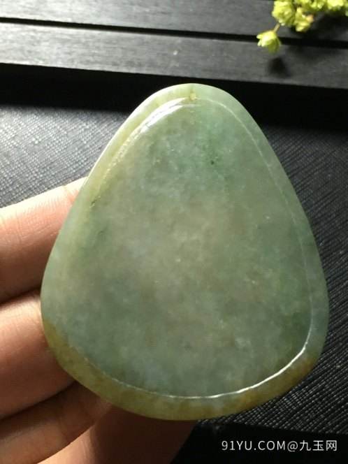 翡翠龙挂件价格多少龙牌翡翠为啥有的人不能带-第2张图片-翡翠网 翡翠龙挂件价格多少龙牌翡翠为啥有的人不能带-第2张图片-翡翠网