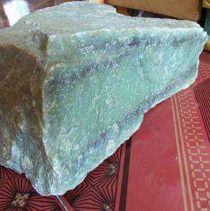 关于和田玉翡翠原石毛料图片的信息-第1张图片-翡翠网 关于和田玉翡翠原石毛料图片的信息-第1张图片-翡翠网