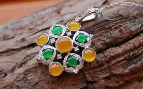 最近翡翠行情越来越差翡翠价格下降-第1张图片-翡翠网 最近翡翠行情越来越差翡翠价格下降-第1张图片-翡翠网