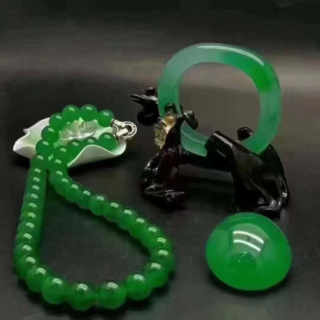 最近翡翠行情越来越差翡翠价格下降-第2张图片-翡翠网 最近翡翠行情越来越差翡翠价格下降-第2张图片-翡翠网