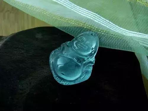 翡翠正阳绿是什么样子的正阳满绿翡翠手镯图-第14张图片-翡翠网 翡翠正阳绿是什么样子的正阳满绿翡翠手镯图-第14张图片-翡翠网