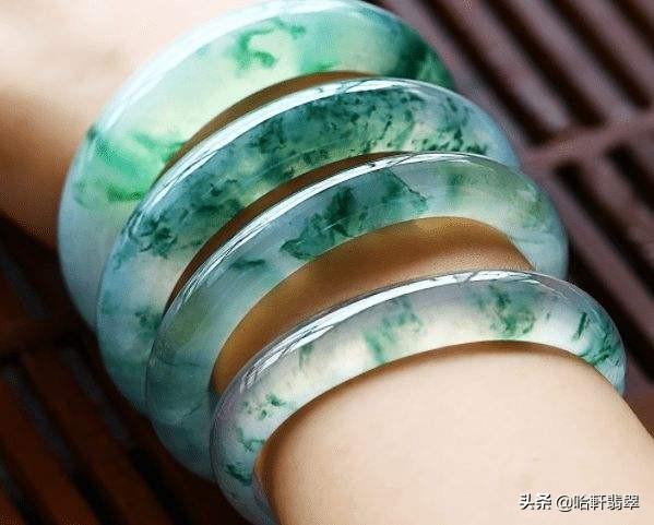 翡翠原石去哪里加工翡翠加工费价目表-第3张图片-翡翠网 翡翠原石去哪里加工翡翠加工费价目表-第3张图片-翡翠网