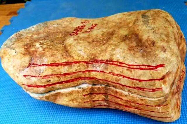 翡翠原石黄沙皮知识黄盐沙皮翡翠原石-第1张图片-翡翠网 翡翠原石黄沙皮知识黄盐沙皮翡翠原石-第1张图片-翡翠网