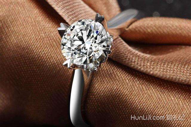 关于2克拉钻戒多少钱一枚的信息-第1张图片-翡翠网 关于2克拉钻戒多少钱一枚的信息-第1张图片-翡翠网