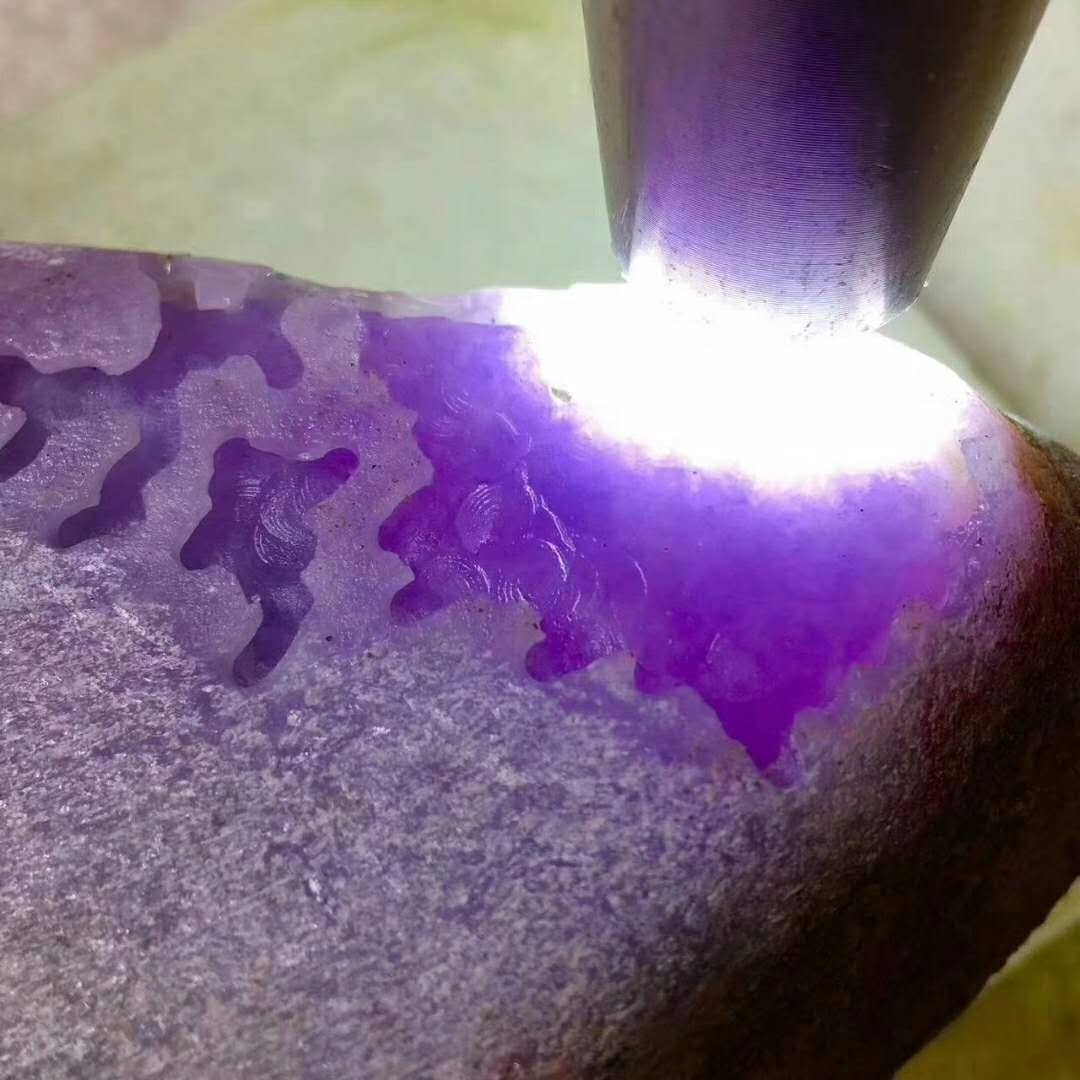 聊城帝王紫翡翠原石玻璃种帝王紫翡翠图片-第2张图片-翡翠网 聊城帝王紫翡翠原石玻璃种帝王紫翡翠图片-第2张图片-翡翠网