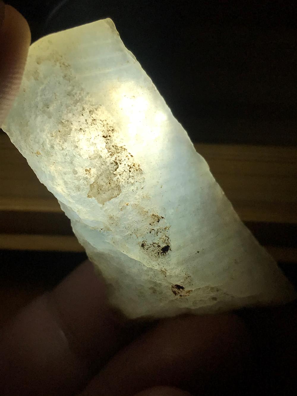 唐河彩玉最大的石头,唐河明料翡翠原石-第1张图片-翡翠网 唐河彩玉最大的石头,唐河明料翡翠原石-第1张图片-翡翠网