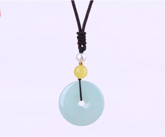 和田玉适合女人戴吗女人戴和田玉还是翡翠好-第5张图片-翡翠网 和田玉适合女人戴吗女人戴和田玉还是翡翠好-第5张图片-翡翠网