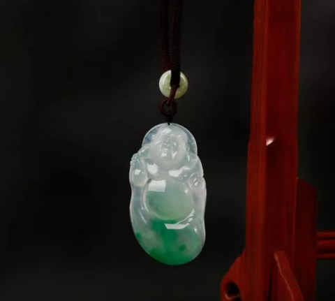 和田玉适合女人戴吗女人戴和田玉还是翡翠好-第6张图片-翡翠网 和田玉适合女人戴吗女人戴和田玉还是翡翠好-第6张图片-翡翠网