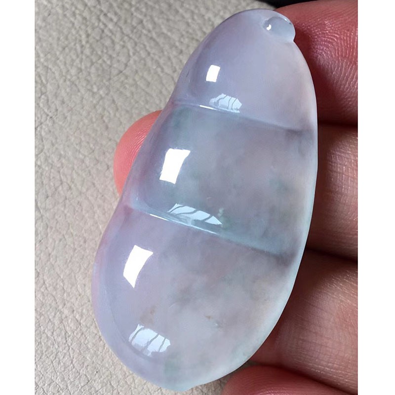 翡翠四季豆大概多少钱,四季豆翡翠吊坠价格-第1张图片-翡翠网 翡翠四季豆大概多少钱,四季豆翡翠吊坠价格-第1张图片-翡翠网