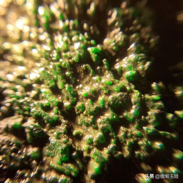 包含翡翠莫湾基原石癣的词条-第4张图片-翡翠网 包含翡翠莫湾基原石癣的词条-第4张图片-翡翠网