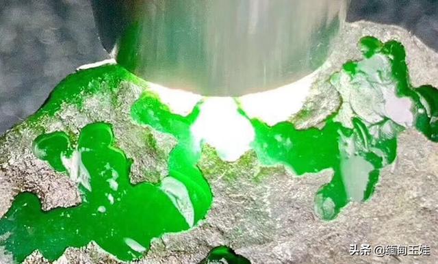 包含翡翠莫湾基原石癣的词条-第7张图片-翡翠网 包含翡翠莫湾基原石癣的词条-第7张图片-翡翠网