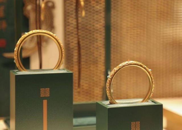 买古法黄金手镯后悔了的简单介绍-第2张图片-翡翠网 买古法黄金手镯后悔了的简单介绍-第2张图片-翡翠网