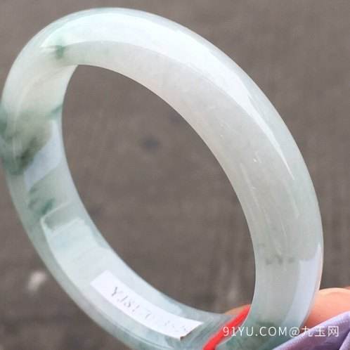 翡翠糯冰飘花价格,糯种飘花翡翠的价格-第2张图片-翡翠网 翡翠糯冰飘花价格,糯种飘花翡翠的价格-第2张图片-翡翠网