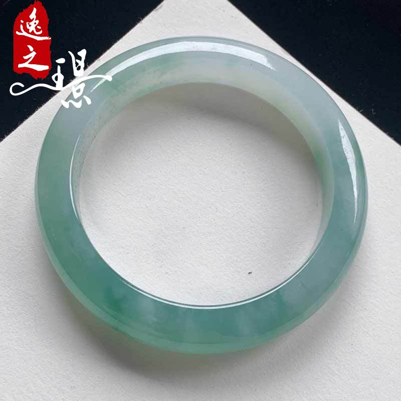 晴绿翡翠手镯价格,冰晴绿底翡翠手镯图片-第2张图片-翡翠网 晴绿翡翠手镯价格,冰晴绿底翡翠手镯图片-第2张图片-翡翠网
