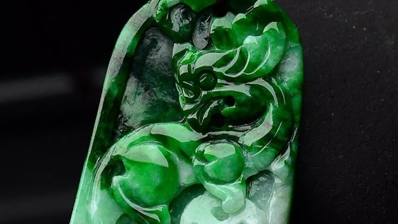 今天又学了一个没用的翡翠知识,5000至10000的翡翠手镯-第2张图片-翡翠网 今天又学了一个没用的翡翠知识,5000至10000的翡翠手镯-第2张图片-翡翠网