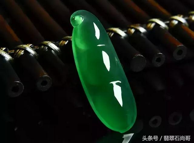 包含墨绿翡翠知识的词条-第1张图片-翡翠网 包含墨绿翡翠知识的词条-第1张图片-翡翠网