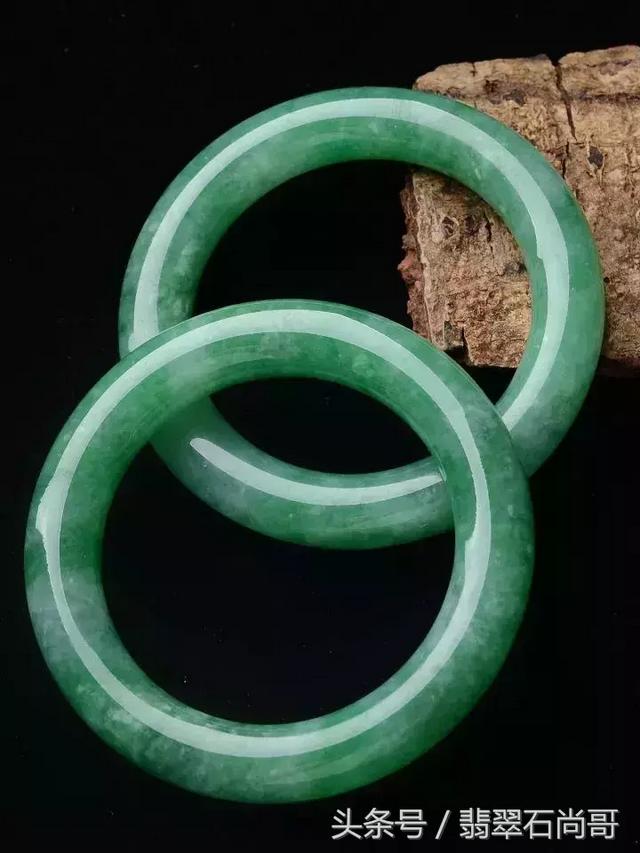 包含墨绿翡翠知识的词条-第9张图片-翡翠网 包含墨绿翡翠知识的词条-第9张图片-翡翠网