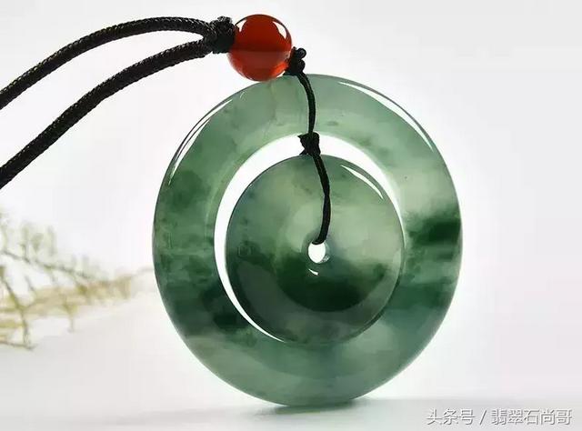 包含墨绿翡翠知识的词条-第23张图片-翡翠网 包含墨绿翡翠知识的词条-第23张图片-翡翠网