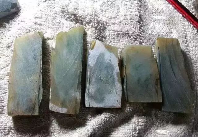 寻宝节目翡翠原石直播卖翡翠原石真的-第2张图片-翡翠网 寻宝节目翡翠原石直播卖翡翠原石真的-第2张图片-翡翠网