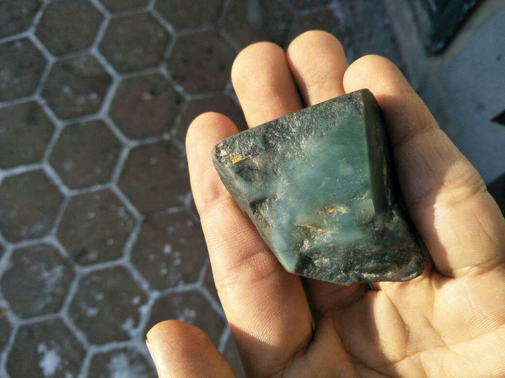 翡翠原石糖水怎么洗掉翡翠吊坠脏了用什么洗最好-第2张图片-翡翠网 翡翠原石糖水怎么洗掉翡翠吊坠脏了用什么洗最好-第2张图片-翡翠网