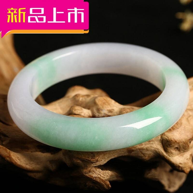 老凤祥老翡翠手镯价格的简单介绍-第1张图片-翡翠网 老凤祥老翡翠手镯价格的简单介绍-第1张图片-翡翠网