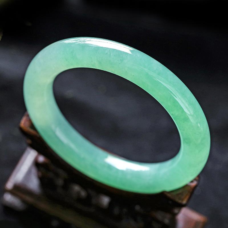 翡翠A级镯子价格a货翡翠手镯多少钱-第2张图片-翡翠网 翡翠A级镯子价格a货翡翠手镯多少钱-第2张图片-翡翠网