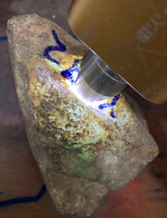 翡翠原石带黄雾好不好莫西沙白雾好还是黄雾好-第2张图片-翡翠网 翡翠原石带黄雾好不好莫西沙白雾好还是黄雾好-第2张图片-翡翠网