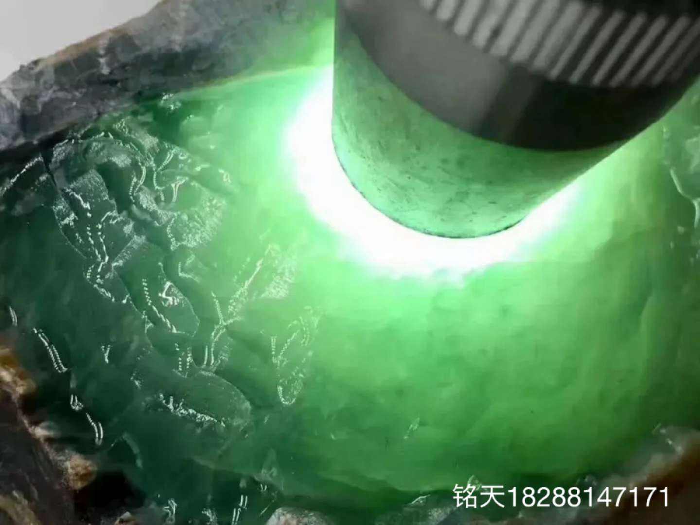 真正的冰种翡翠原石海兴冰种翡翠原石-第1张图片-翡翠网 真正的冰种翡翠原石海兴冰种翡翠原石-第1张图片-翡翠网