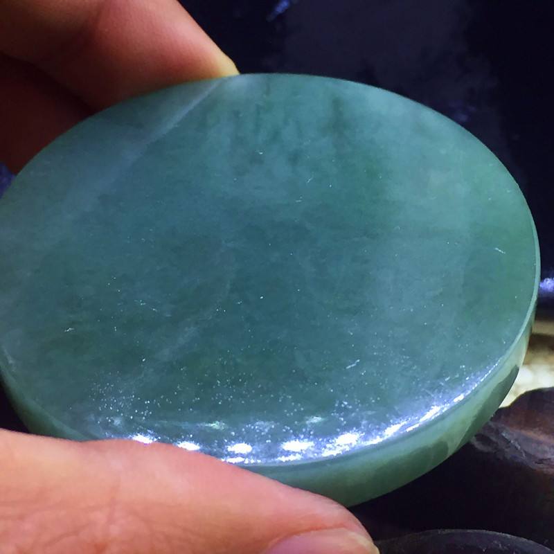 关于翡翠玉镯原石的信息-第1张图片-翡翠网 关于翡翠玉镯原石的信息-第1张图片-翡翠网