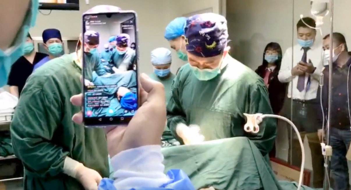 直播隆胸效果图片,直播隆胸手术-第1张图片-翡翠网 直播隆胸效果图片,直播隆胸手术-第1张图片-翡翠网