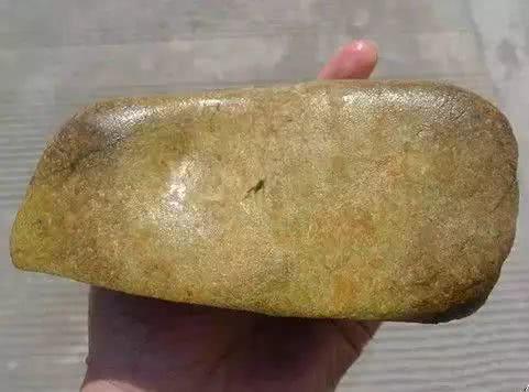 翡翠原石不透光,翡翠原石透光吗-第2张图片-翡翠网 翡翠原石不透光,翡翠原石透光吗-第2张图片-翡翠网