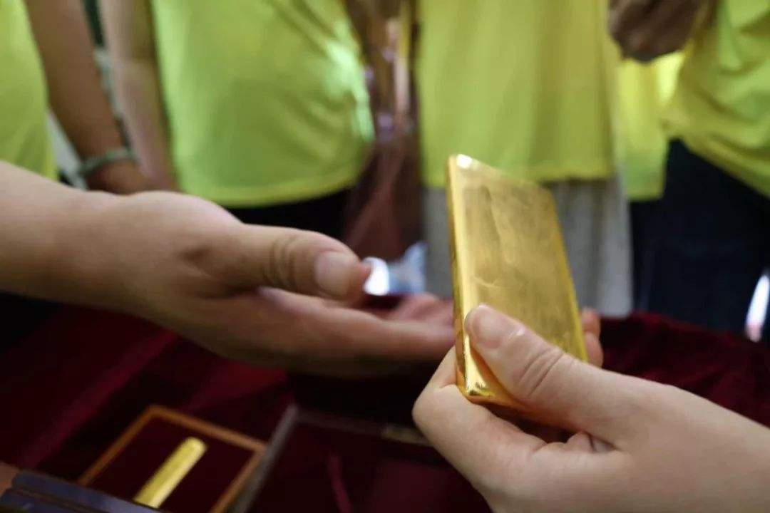 黄金回购回收黄金电话-第1张图片-翡翠网 黄金回购回收黄金电话-第1张图片-翡翠网