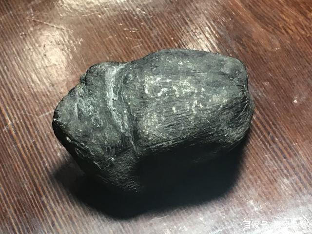 翡翠原石毛料知识讲座天然翡翠原石毛料-第2张图片-翡翠网 翡翠原石毛料知识讲座天然翡翠原石毛料-第2张图片-翡翠网