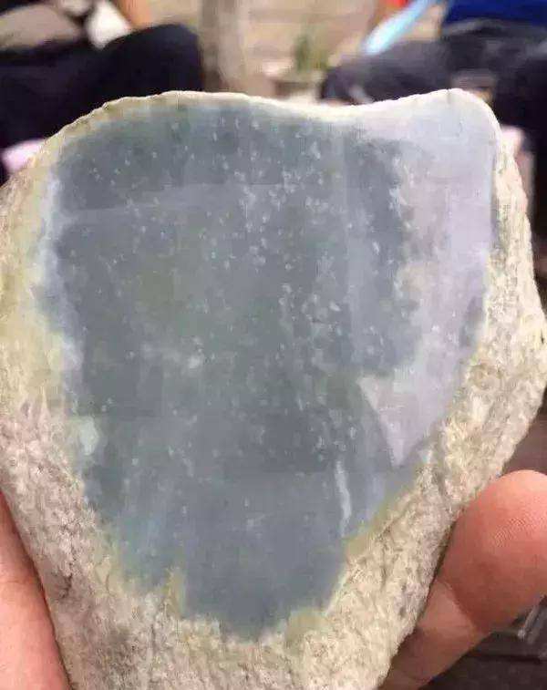 老场口木纳翡翠原石的特点木那场口翡翠缺点-第2张图片-翡翠网 老场口木纳翡翠原石的特点木那场口翡翠缺点-第2张图片-翡翠网