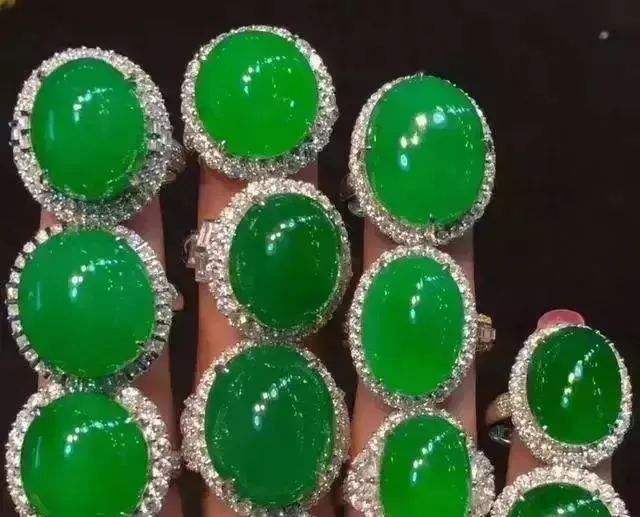 翡翠价格标准翡翠价格标准是多少-第1张图片-翡翠网 翡翠价格标准翡翠价格标准是多少-第1张图片-翡翠网