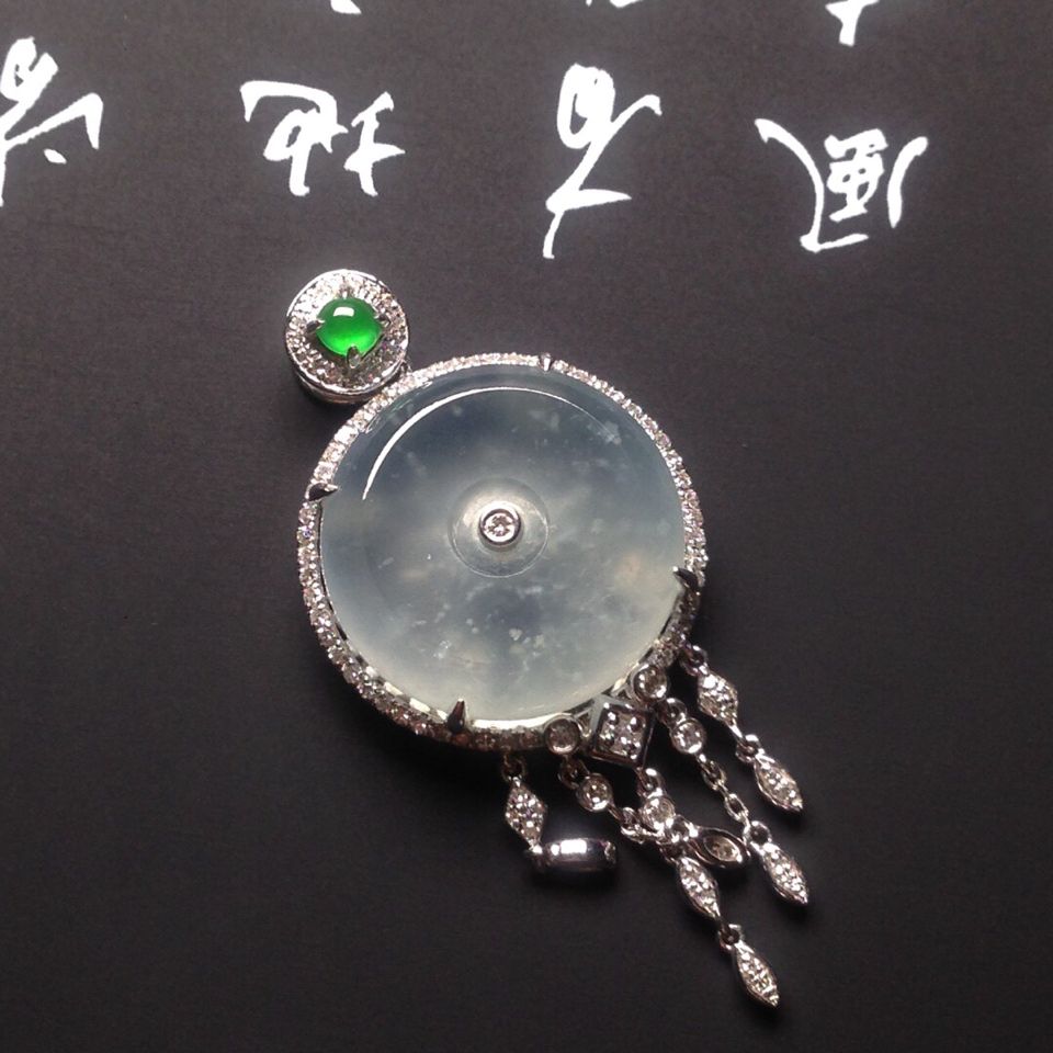 翡翠知识平安扣,翡翠绿色平安扣-第1张图片-翡翠网