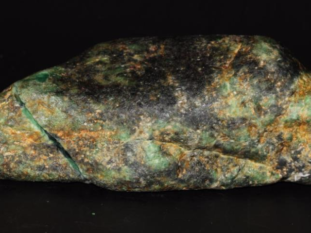 翡翠原石保养养翡翠原石-第1张图片-翡翠网 翡翠原石保养养翡翠原石-第1张图片-翡翠网