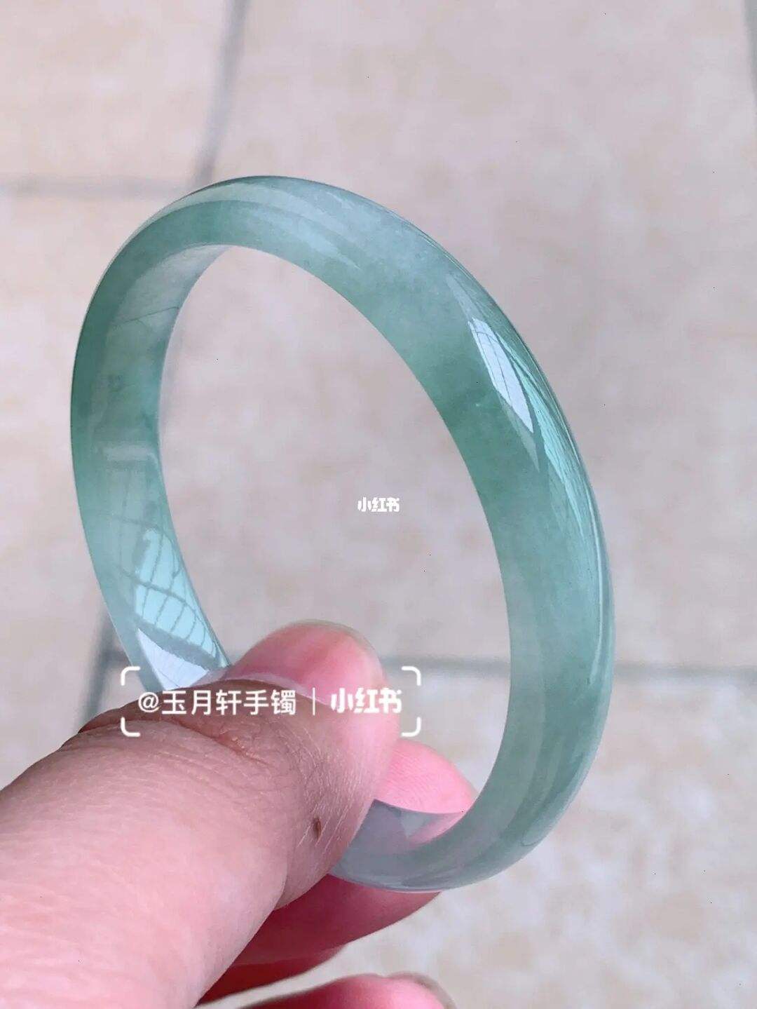 小圈口翡翠知识翡翠圈口是否大一点好-第1张图片-翡翠网 小圈口翡翠知识翡翠圈口是否大一点好-第1张图片-翡翠网