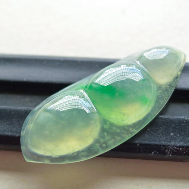 豆地翡翠价格查询,豆类翡翠价值及图片-第1张图片-翡翠网 豆地翡翠价格查询,豆类翡翠价值及图片-第1张图片-翡翠网