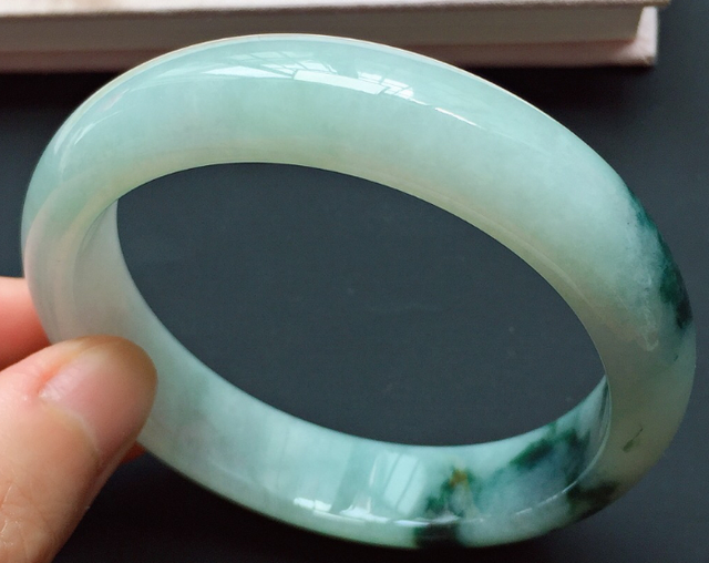 翡翠种水等级划分由高到低图片翡翠种水等级划分-第2张图片-翡翠网 翡翠种水等级划分由高到低图片翡翠种水等级划分-第2张图片-翡翠网