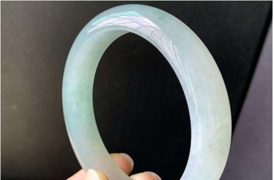 酸洗过的手镯佩戴对身体有何危害带酸漂洗过的翡翠手镯有危害吗-第1张图片-翡翠网