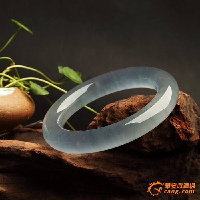 玻璃种翡翠的价格玻璃种翡翠价格及图片-第1张图片-翡翠网 玻璃种翡翠的价格玻璃种翡翠价格及图片-第1张图片-翡翠网