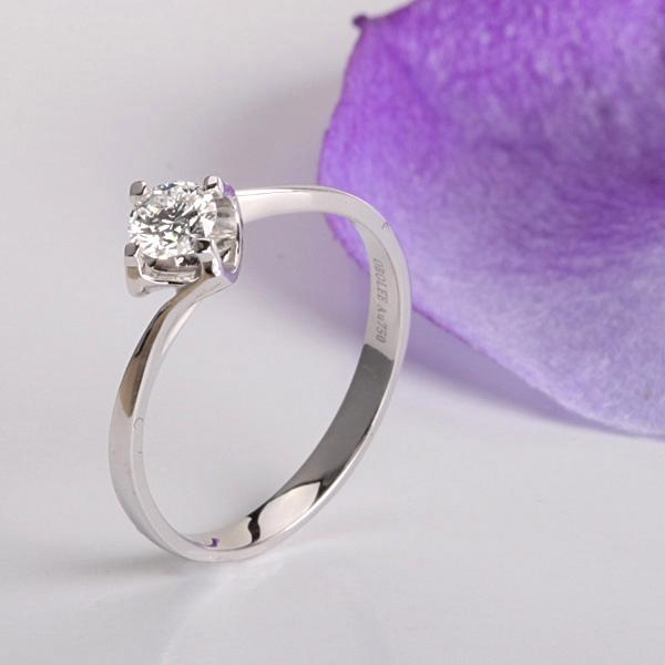 30分的钻戒大概多少钱,周大生30分的钻戒大概多少钱-第2张图片-翡翠网 30分的钻戒大概多少钱,周大生30分的钻戒大概多少钱-第2张图片-翡翠网