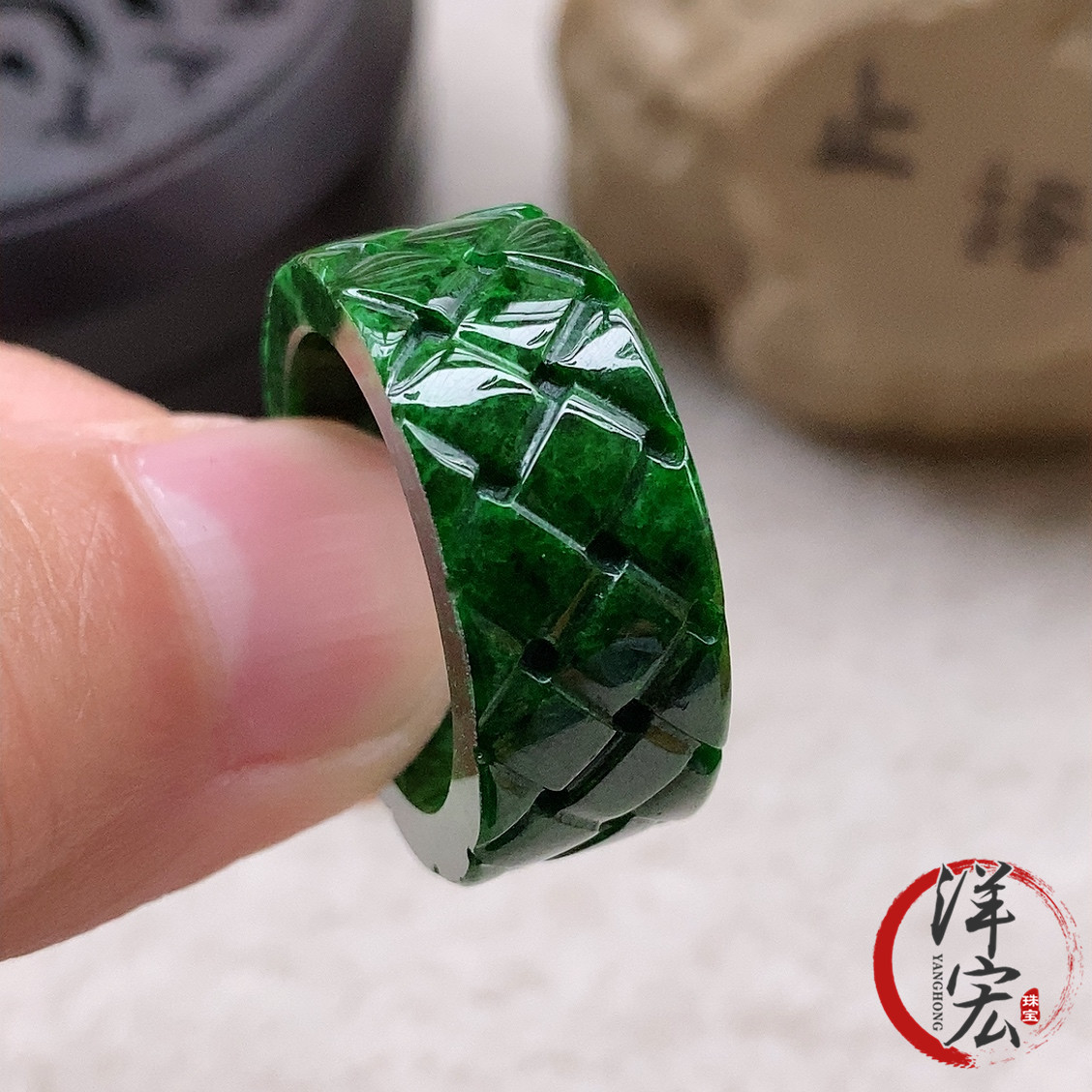 翡翠男戒指价格男款翡翠戒指图片与价格-第2张图片-翡翠网 翡翠男戒指价格男款翡翠戒指图片与价格-第2张图片-翡翠网