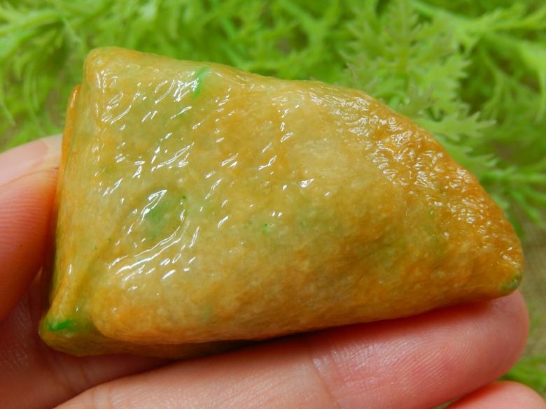 翡翠干青料原石,青海全绿翡翠边角料原石毛料-第2张图片-翡翠网 翡翠干青料原石,青海全绿翡翠边角料原石毛料-第2张图片-翡翠网